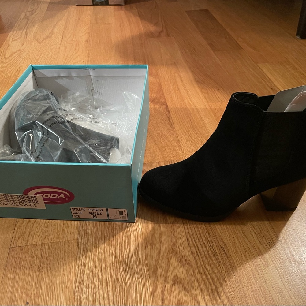 SODA physic booties. Never worn. - Picture 6 of 6